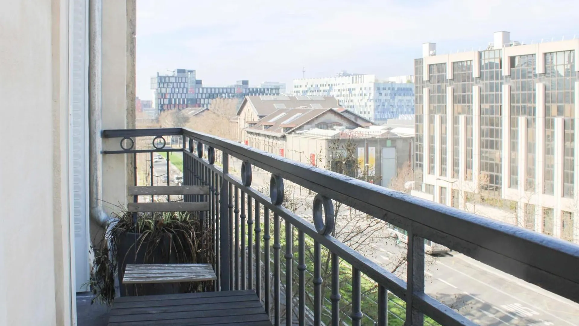Cozy 56 M Near Batignolles Paris