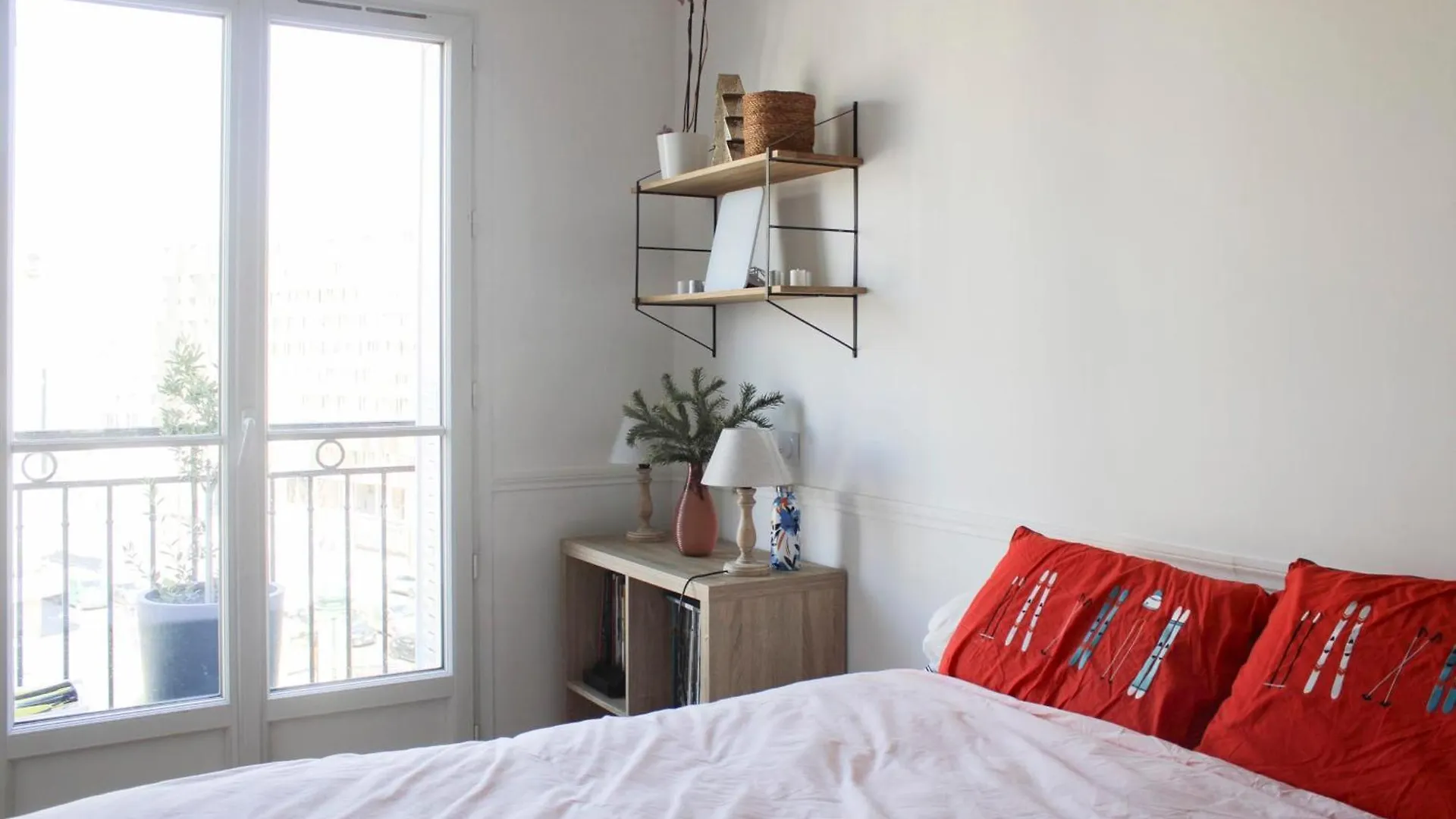 Cozy 56 M Near Batignolles Apartment *